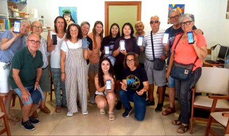 Alumnas del IES Monterroso llevan su proyecto de Technovation Girls a la Asociación Parkinson Sol de Estepona